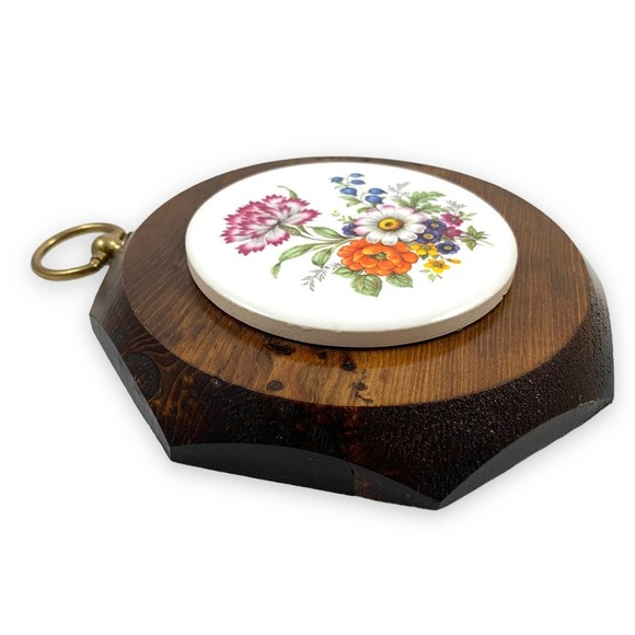 60's handcrafted JERRY SCHULTZ floral garden tile on pine wood art wall hanging - Picture 7 of 8